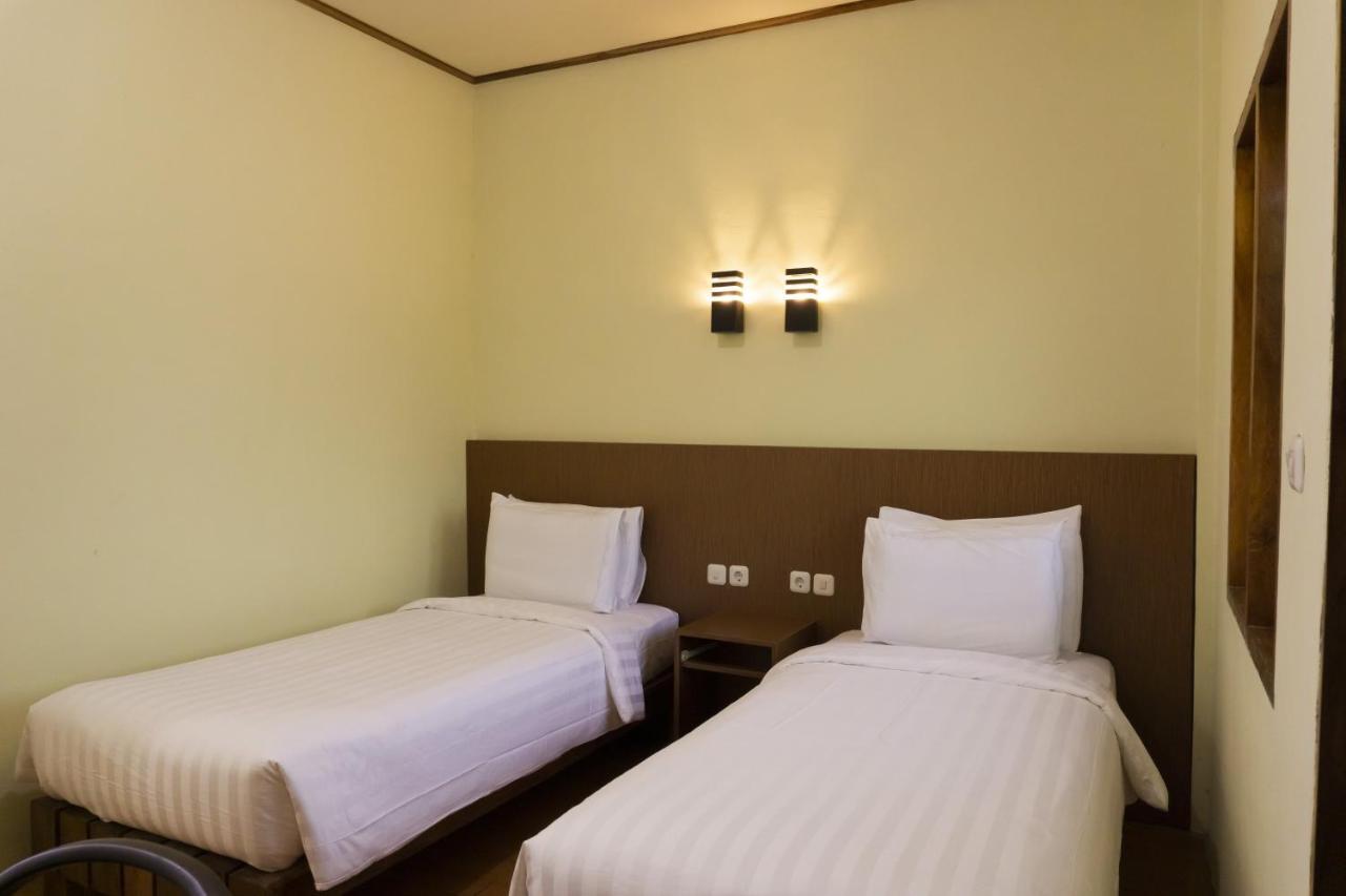 Wah Resort Gili Trawangan Exterior photo